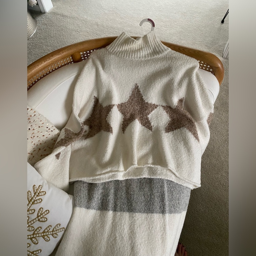 Lou amd grey skirt and sweater set knit